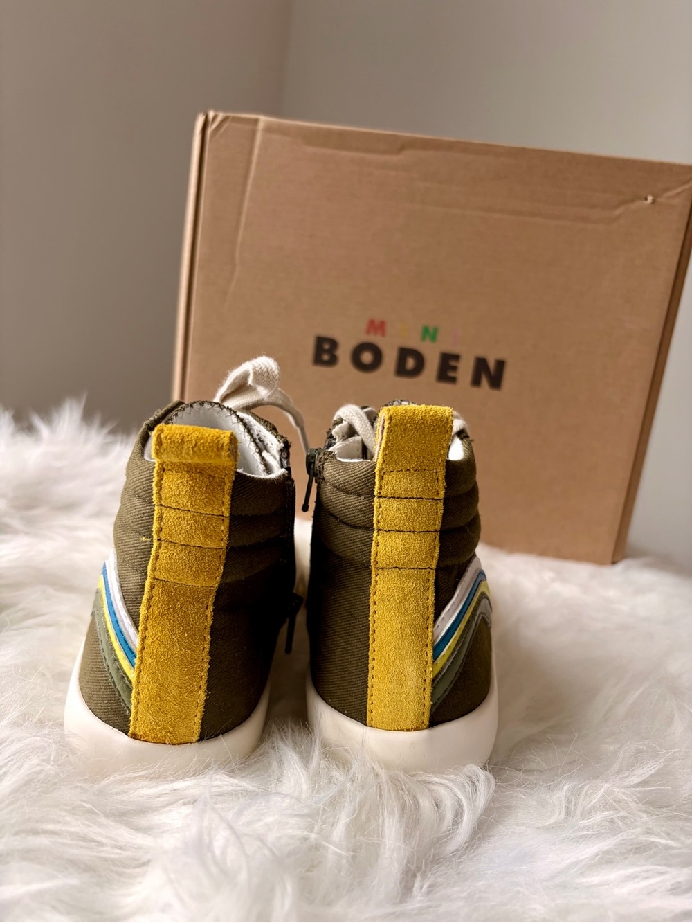 Mini Boden High Top Sneakers - Picture 4 of 10